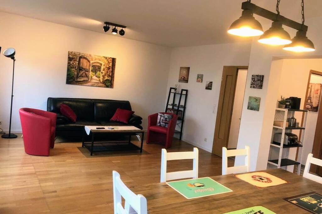 Exklusive Ferienwohnung In Einbeck, 3 Schlafzimmer Mit Balkon! ภายนอก รูปภาพ
